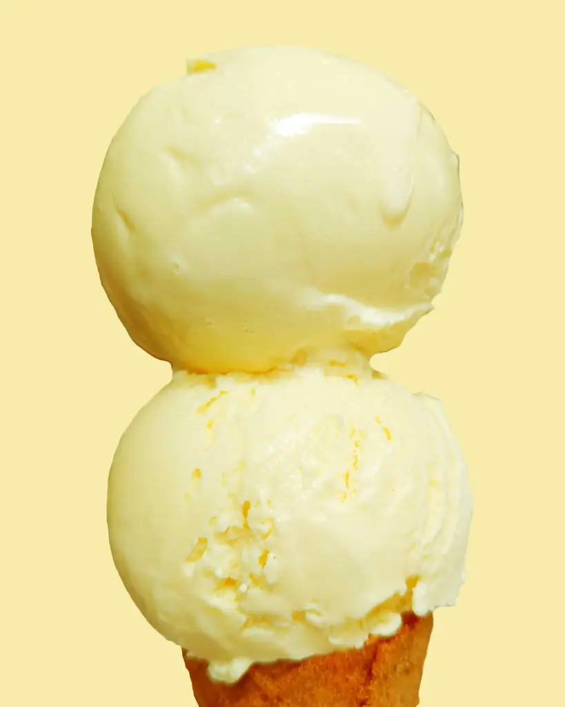 PASSIONFRUIT BUTTERMILK FROZEN YOGHURT