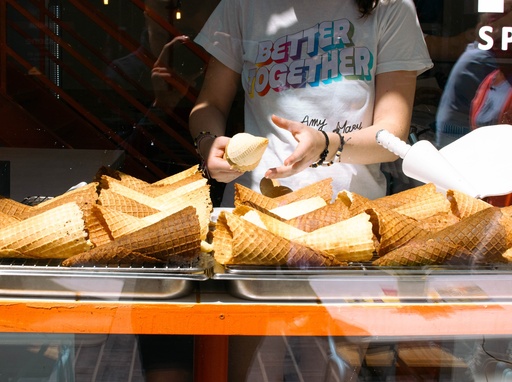FRESHLY BAKED WAFFLE CONES