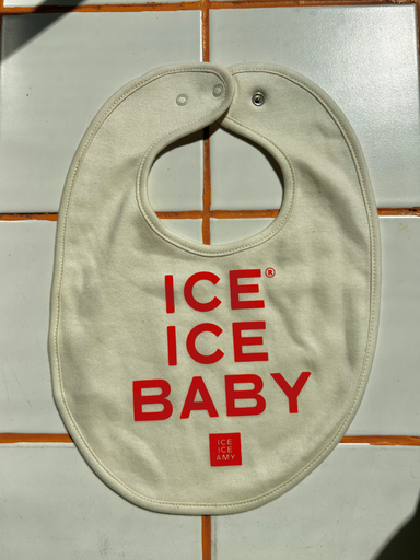 ICE ICE BABY slabbetje